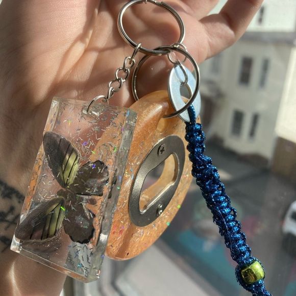 Bottle opener keychain - Picture 12 of 17